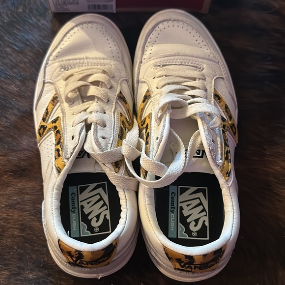 Lowland cc vans - Picture 3 of 4